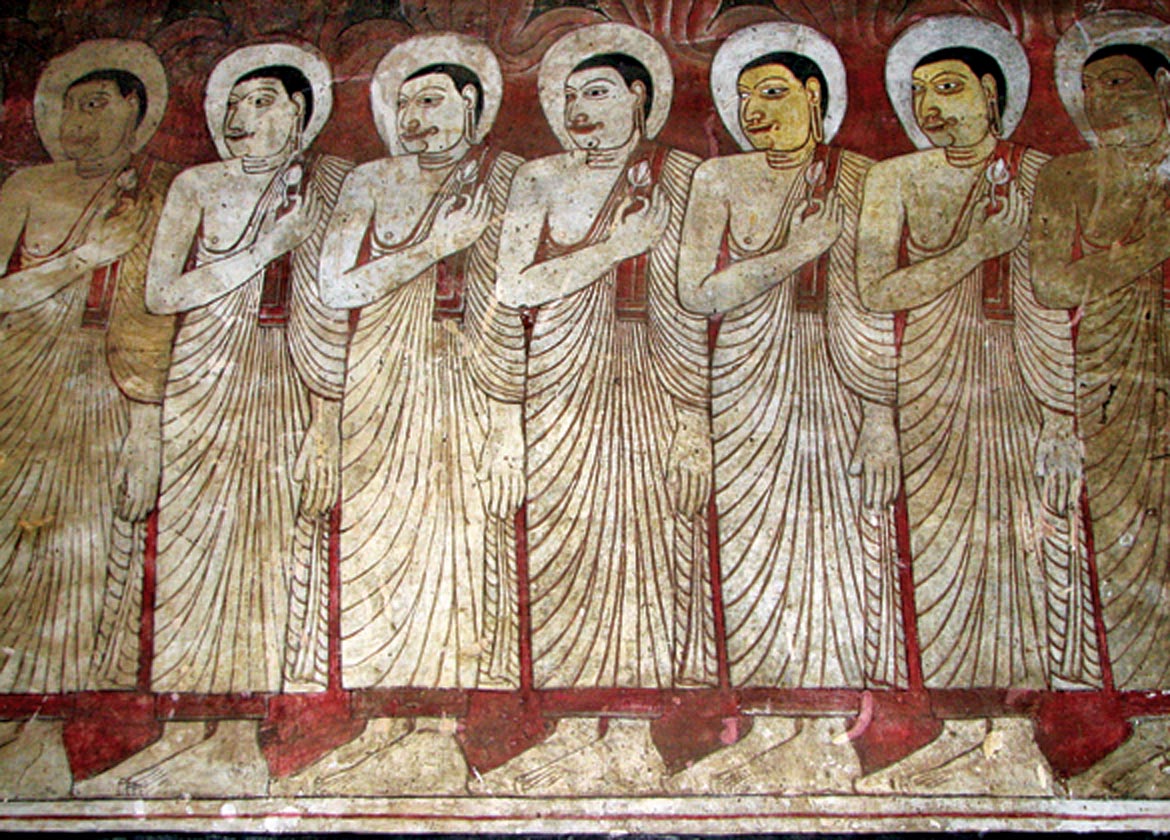 Avec la diffusion du bouddhisme à l’extérieur de l’Inde, des moines pratiquaient la méditation dans des grottes décorées de peintures telles que celles-ci à Dambulla, au Sri Lanka.  Photo de Bernard Gagnon.